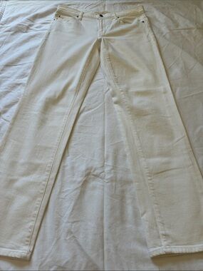 NWOT GAP Real Straight Jeans in White, Size 29R